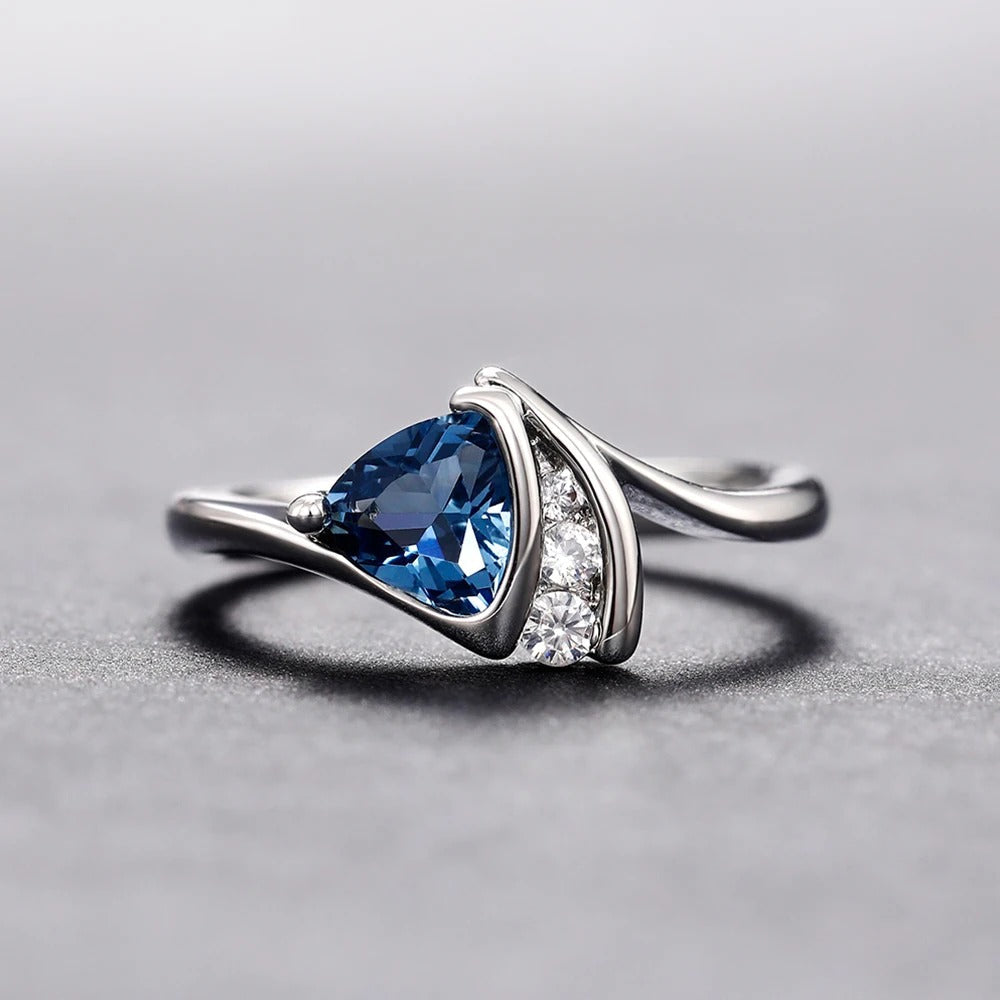 Vintage Silver Blue Trillion Stone Ring